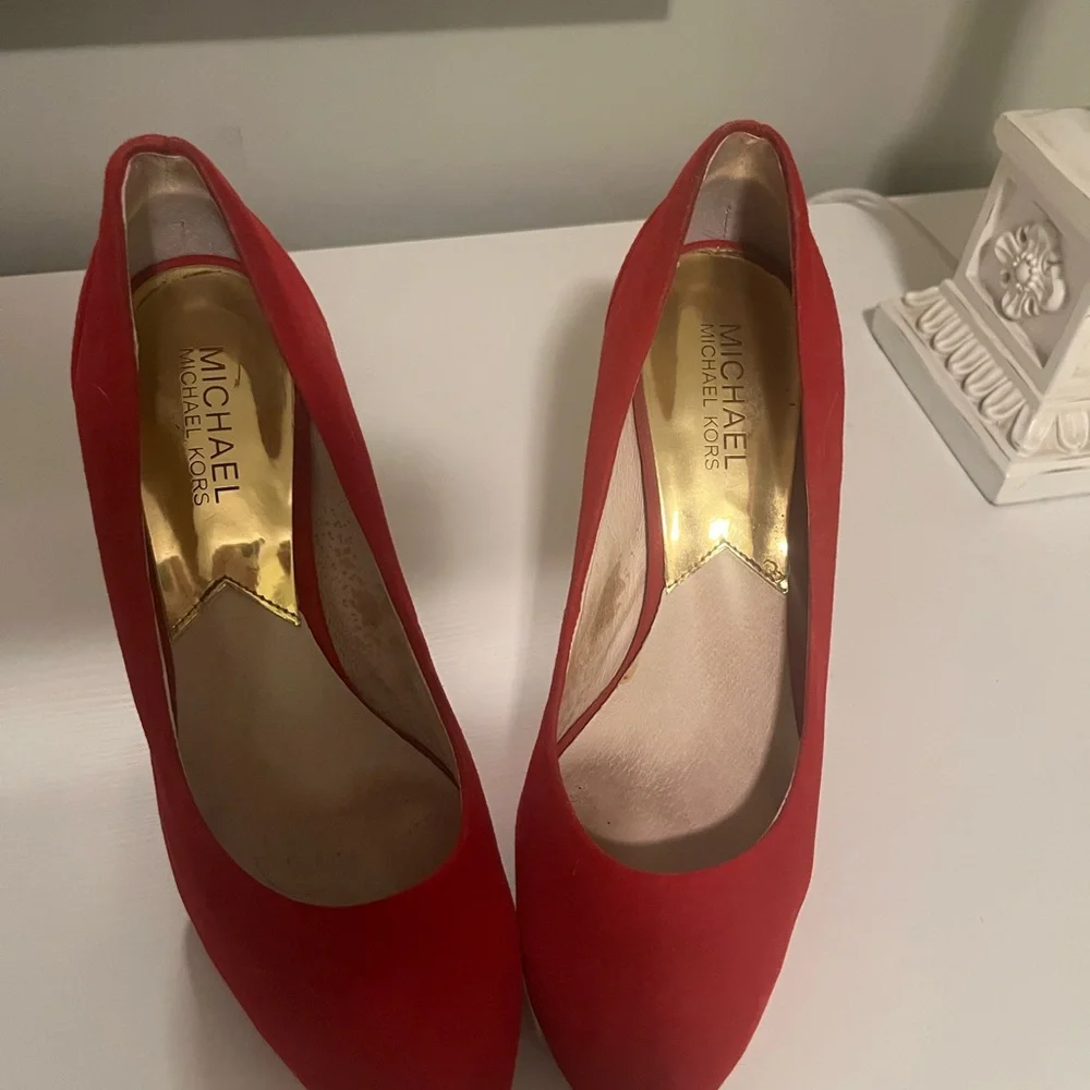Michael Kors red suede heels 👠 - Picture 5 of 5
